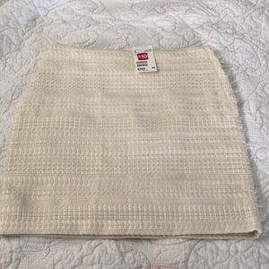 H&M ivory skirt